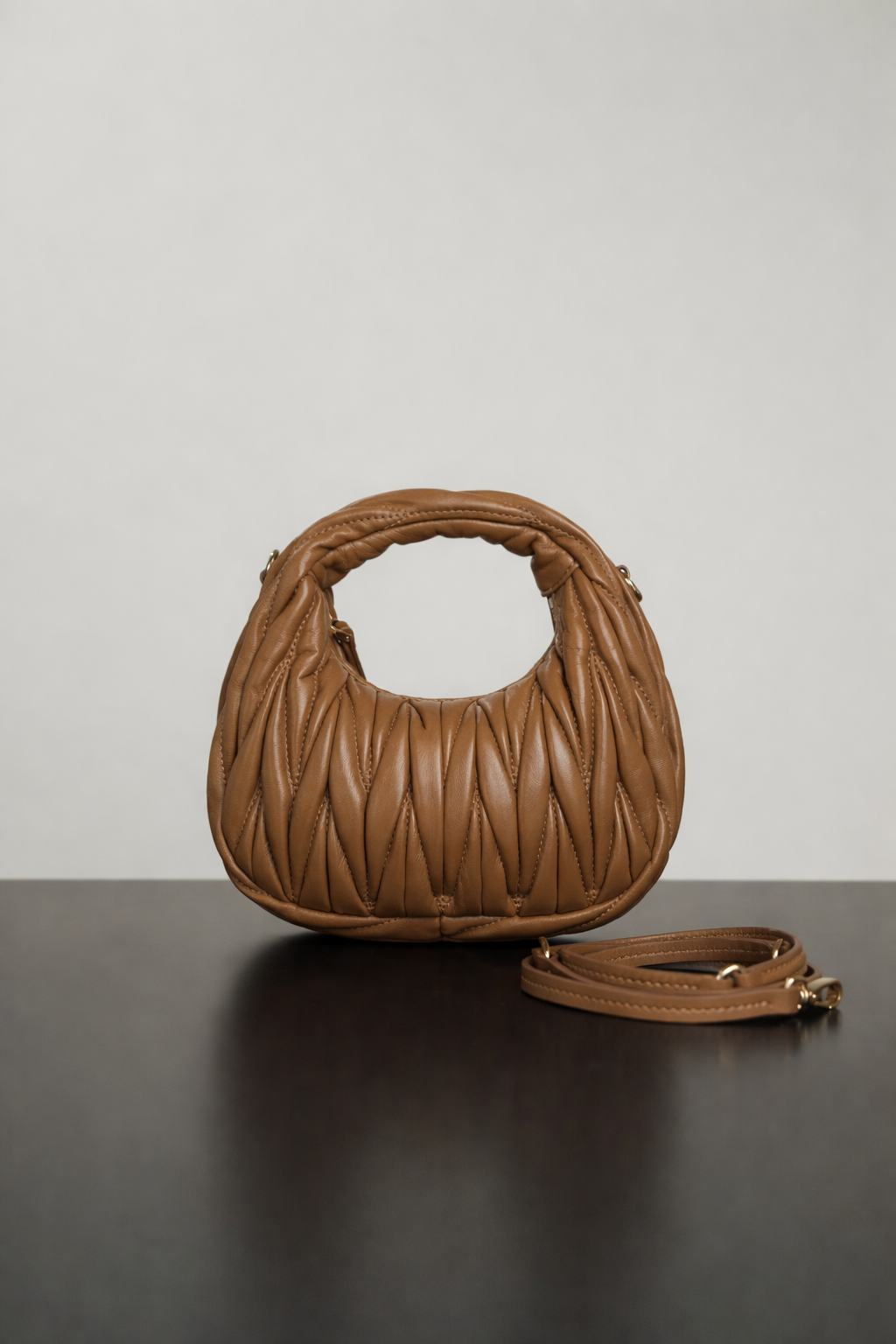 Baklava Desenli Şişme Deri Çanta