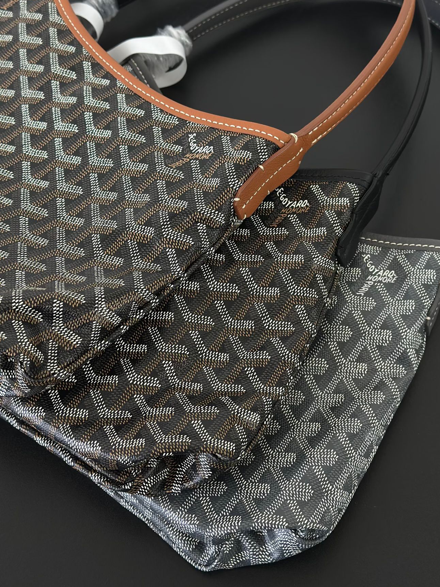Goyard mini size