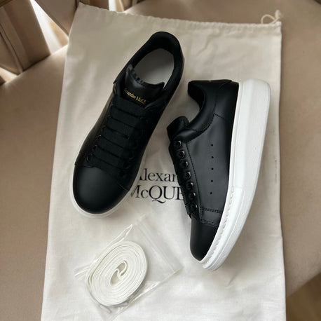 A.mcqueen siyah