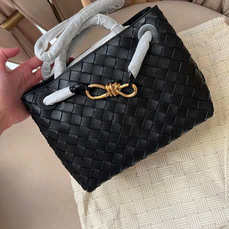 Zincir Askılı Dokuma Çanta